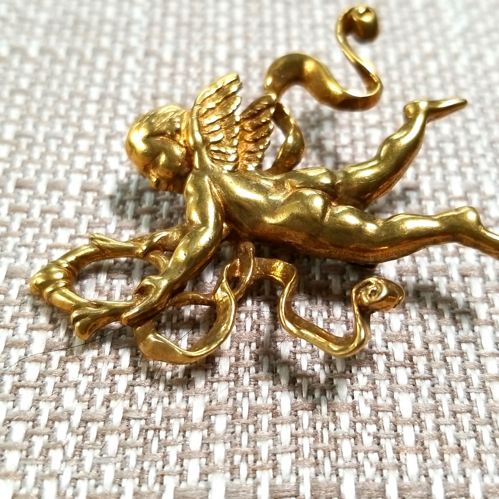 MMA RARE! 1982 Cherub Winged Angel Victorian Revival Gold-plated Brooch - Picture 6 of 11